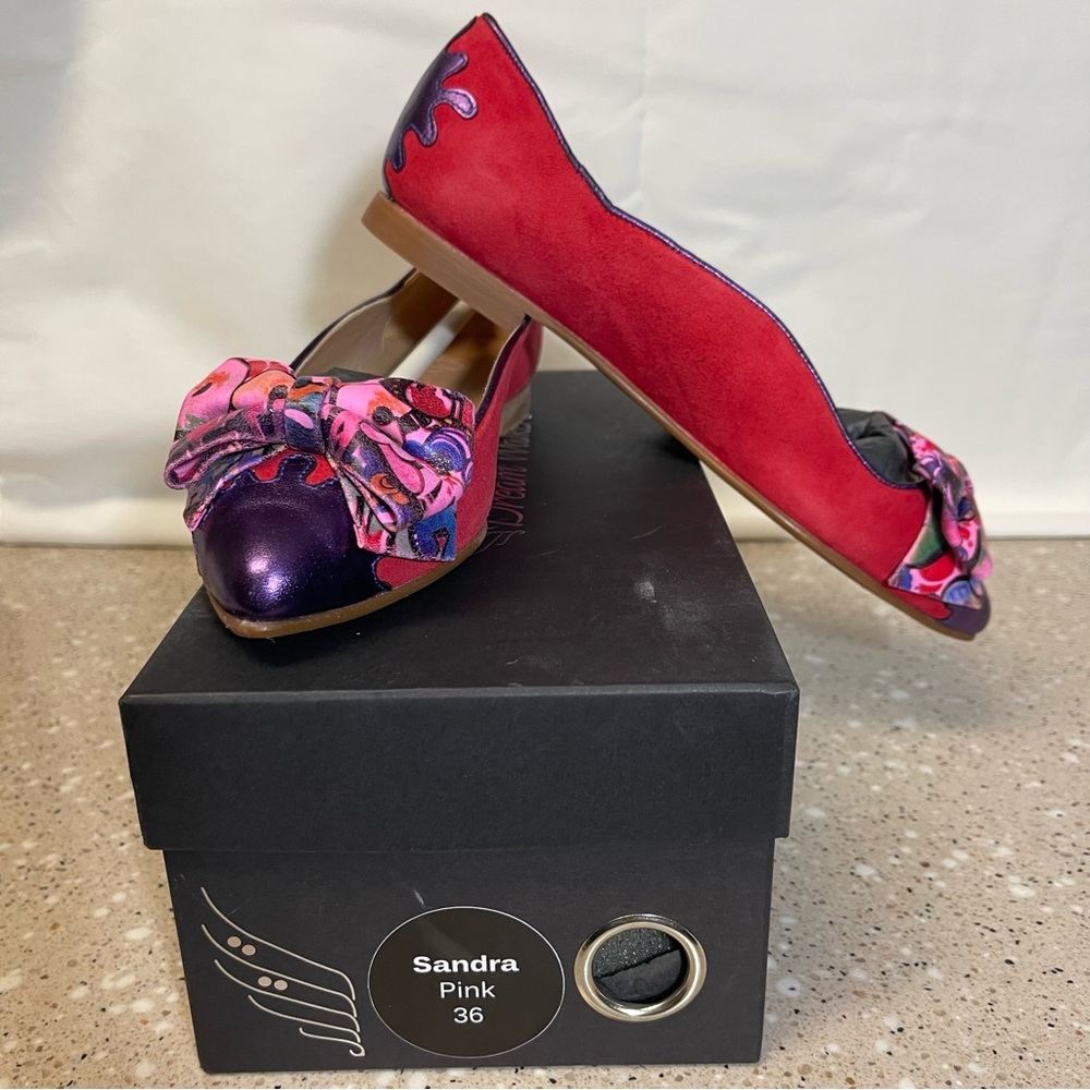 Dream Walkers Sandra Size 5.5 US / 36 EU Bow Flats Red Suede & Purple Artsy Shoe